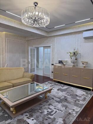 5 otaqlı Yeni tikili, Şah İsmayıl Xətai m., Bakı