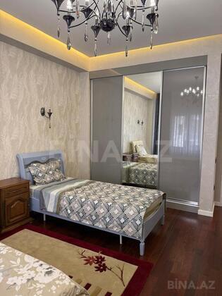 5 otaqlı Yeni tikili, Şah İsmayıl Xətai m., Bakı