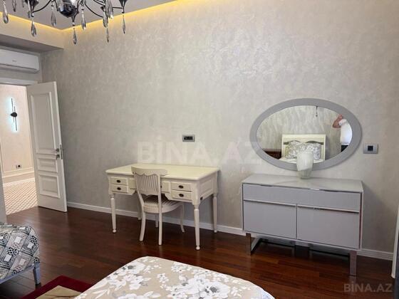 5 otaqlı Yeni tikili, Şah İsmayıl Xətai m., Bakı