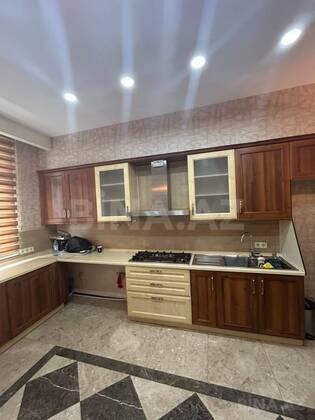 3 otaqlı Yeni tikili, İnşaatçılar m., Bakı