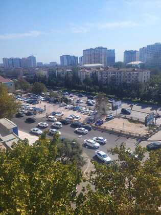 3 otaqlı Köhnə tikili, Neftçilər m., Bakı