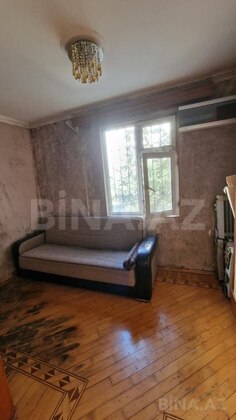 3 otaqlı Köhnə tikili, Elmlər Akademiyası m., Bakı