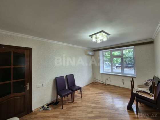 2 otaqlı Köhnə tikili, Elmlər Akademiyası m., Bakı