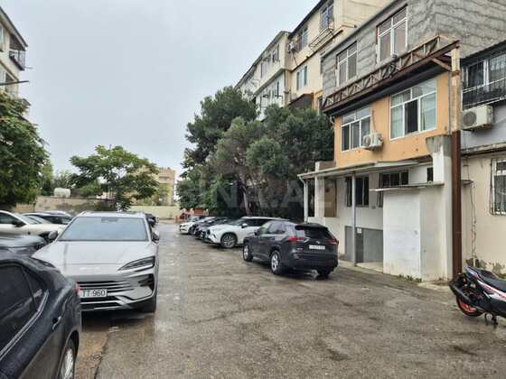 2 otaqlı Köhnə tikili, Elmlər Akademiyası m., Bakı
