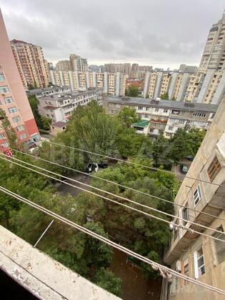 3 otaqlı Köhnə tikili, Nizami m., Bakı