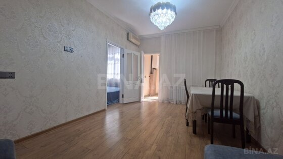 2 otaqlı Köhnə tikili, Memar Əcəmi m., Bakı