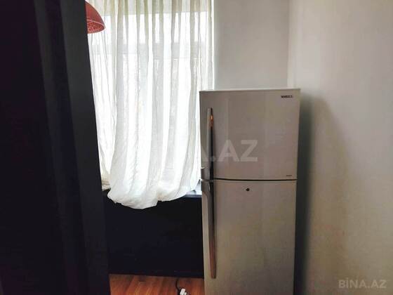 2 otaqlı Köhnə tikili, Şah İsmayıl Xətai m., Bakı