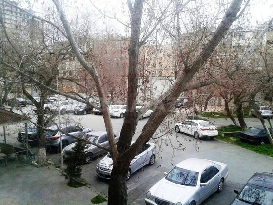 2 otaqlı Köhnə tikili, Şah İsmayıl Xətai m., Bakı