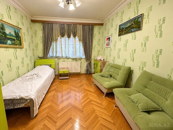 3 otaqlı Yeni tikili, Nizami m., Bakı