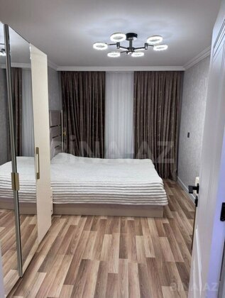 3 otaqlı Köhnə tikili, Qara Qarayev m., Bakı
