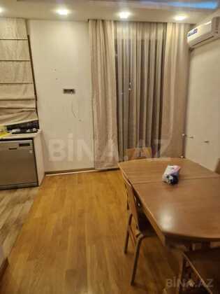 3 otaqlı Yeni tikili, Xırdalan