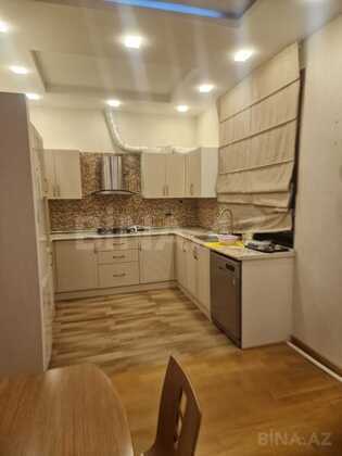 3 otaqlı Yeni tikili, Xırdalan