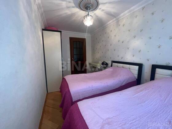 4 otaqlı Köhnə tikili, Neftçilər m., Bakı