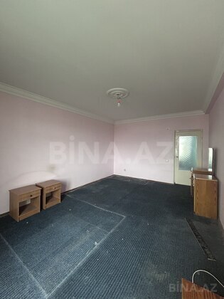 3 otaqlı Köhnə tikili, Elmlər Akademiyası m., Bakı