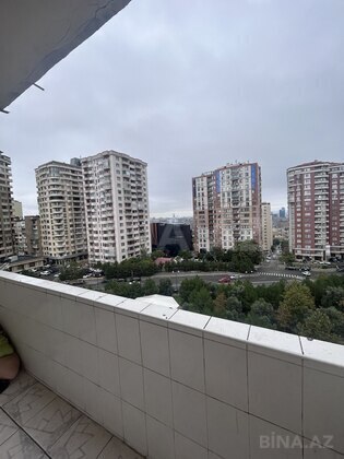 3 otaqlı Köhnə tikili, Elmlər Akademiyası m., Bakı