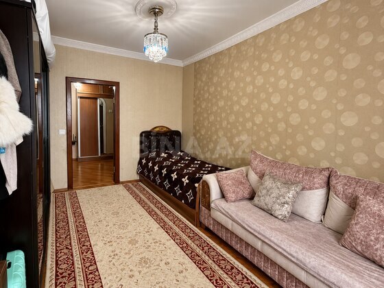 3 otaqlı Köhnə tikili, Həzi Aslanov m., Bakı