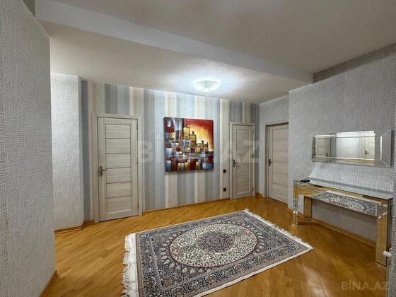 3 otaqlı Yeni tikili, Şah İsmayıl Xətai m., Bakı