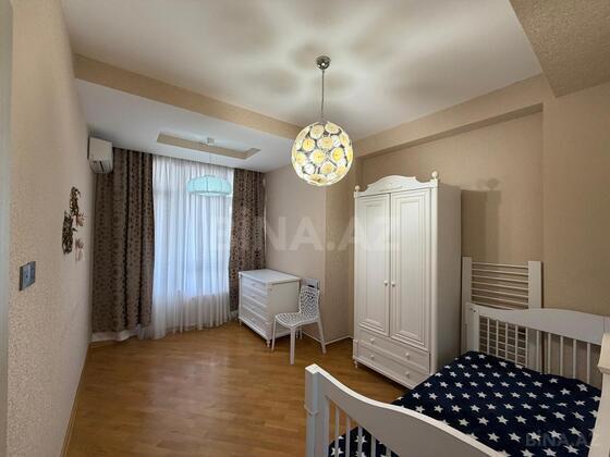3 otaqlı Yeni tikili, Şah İsmayıl Xətai m., Bakı