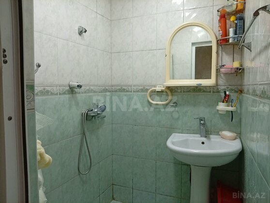 3 otaqlı Köhnə tikili, Xalqlar Dostluğu m., Bakı