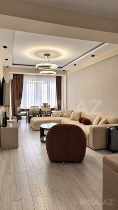 3 otaqlı Yeni tikili, İnşaatçılar m., Bakı