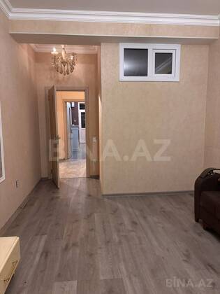 3 otaqlı Yeni tikili, Xırdalan