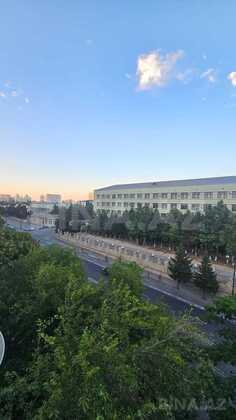 3 otaqlı Köhnə tikili, Elmlər Akademiyası m., Bakı