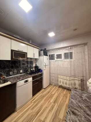 3 otaqlı Köhnə tikili, Gənclik m., Bakı