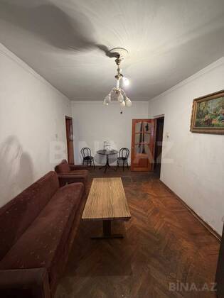 2 otaqlı Köhnə tikili, 8-ci mikrorayon q., Bakı