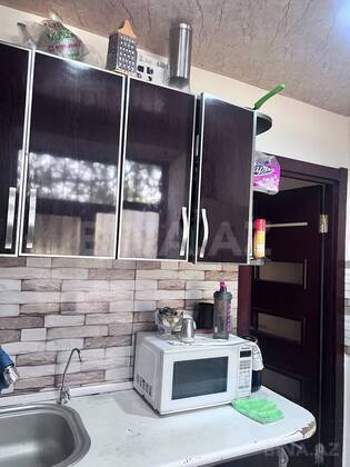 3 otaqlı Köhnə tikili, Neftçilər m., Bakı