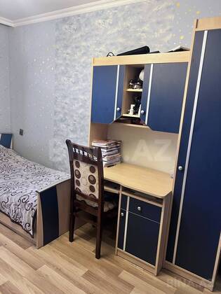 3 otaqlı Köhnə tikili, Neftçilər m., Bakı
