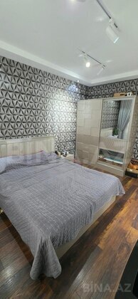 4 otaqlı Köhnə tikili, Bakıxanov q., Bakı