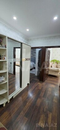 4 otaqlı Köhnə tikili, Bakıxanov q., Bakı