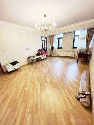 4 otaqlı Köhnə tikili, Azadlıq Prospekti m., Bakı