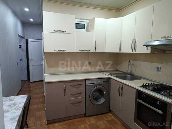 2 otaqlı Köhnə tikili, Bakıxanov q., Bakı