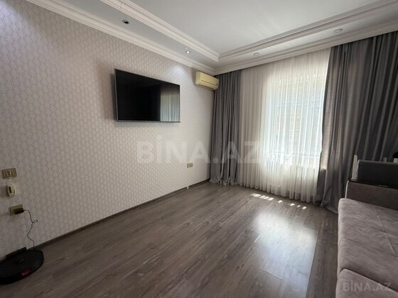 2 otaqlı Köhnə tikili, Qaraçuxur q., Bakı