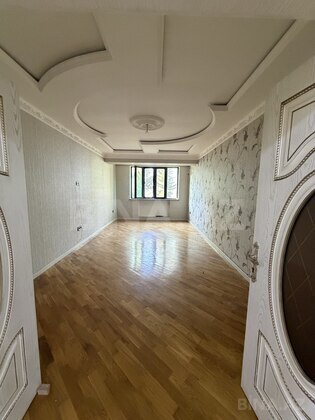 3 otaqlı Köhnə tikili, 8-ci kilometr q., Bakı
