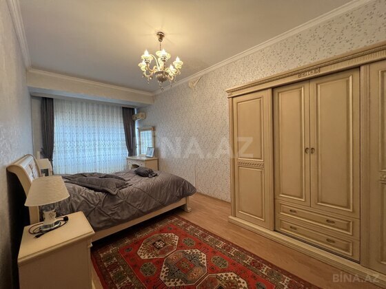 3 otaqlı Yeni tikili, İnşaatçılar m., Bakı