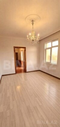 2 otaqlı Köhnə tikili, Memar Əcəmi m., Bakı