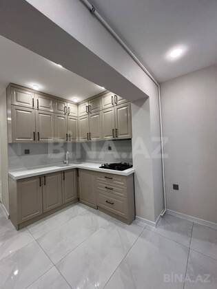 3 otaqlı Köhnə tikili, Qara Qarayev m., Bakı