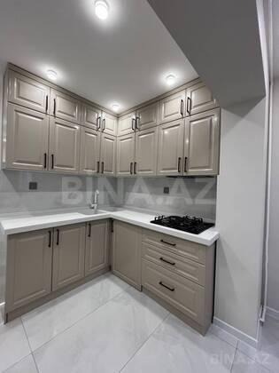 3 otaqlı Köhnə tikili, Qara Qarayev m., Bakı