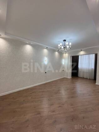 3 otaqlı Köhnə tikili, Qara Qarayev m., Bakı