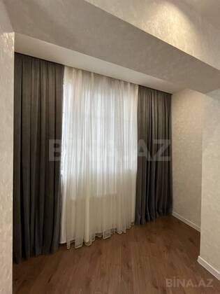 3 otaqlı Köhnə tikili, Qara Qarayev m., Bakı