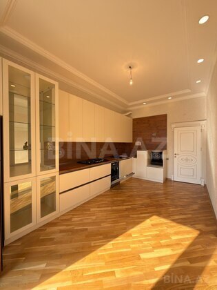 3 otaqlı Yeni tikili, 8 Noyabr m., Bakı