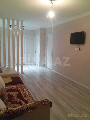 3 otaqlı Köhnə tikili, Elmlər Akademiyası m., Bakı