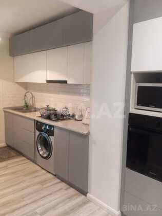 3 otaqlı Köhnə tikili, Elmlər Akademiyası m., Bakı