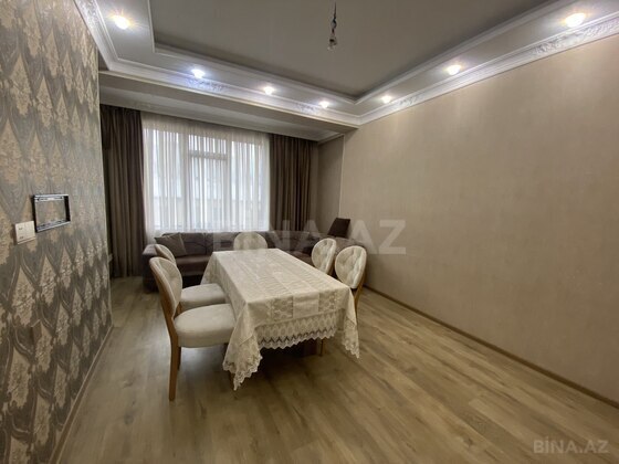 3 otaqlı Yeni tikili, Şah İsmayıl Xətai m., Bakı