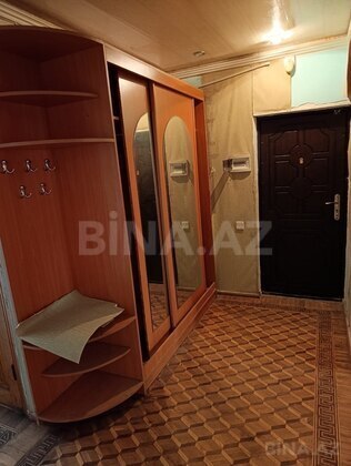 3 otaqlı Köhnə tikili, Memar Əcəmi m., Bakı