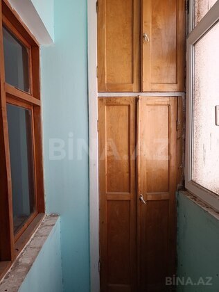 3 otaqlı Köhnə tikili, Memar Əcəmi m., Bakı