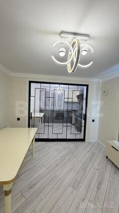 3 otaqlı Köhnə tikili, Gənclik m., Bakı