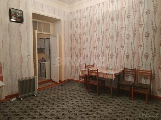 2 otaqlı Köhnə tikili, 28 May m., Bakı